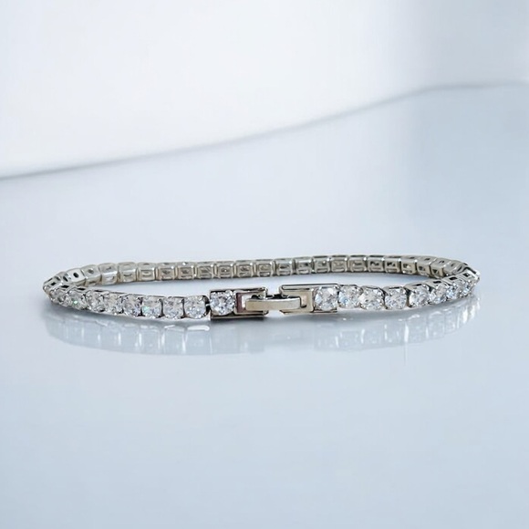 Silver Tone Rhinestone Tennis Bracelet Fashion Jewelry - Picture 3 of 6